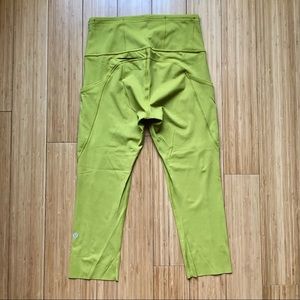 Lululemon Fast and Free Crop II 19” reflective leggings Golden Lime size 6